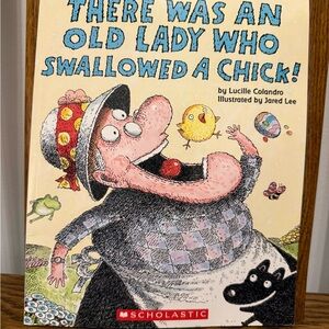 NEW There Was an Old Lady Who Swallowed a Chick! Scholastic Book